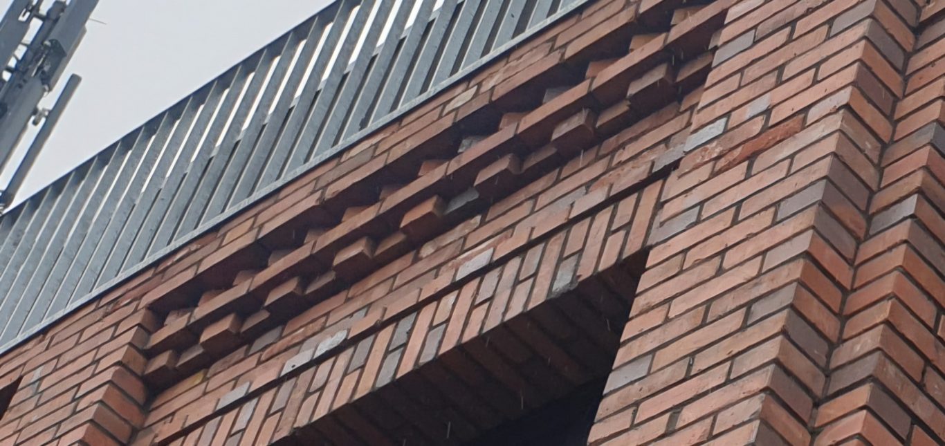 Klinkerfassaden mit dekorativer und klassischer Architektur